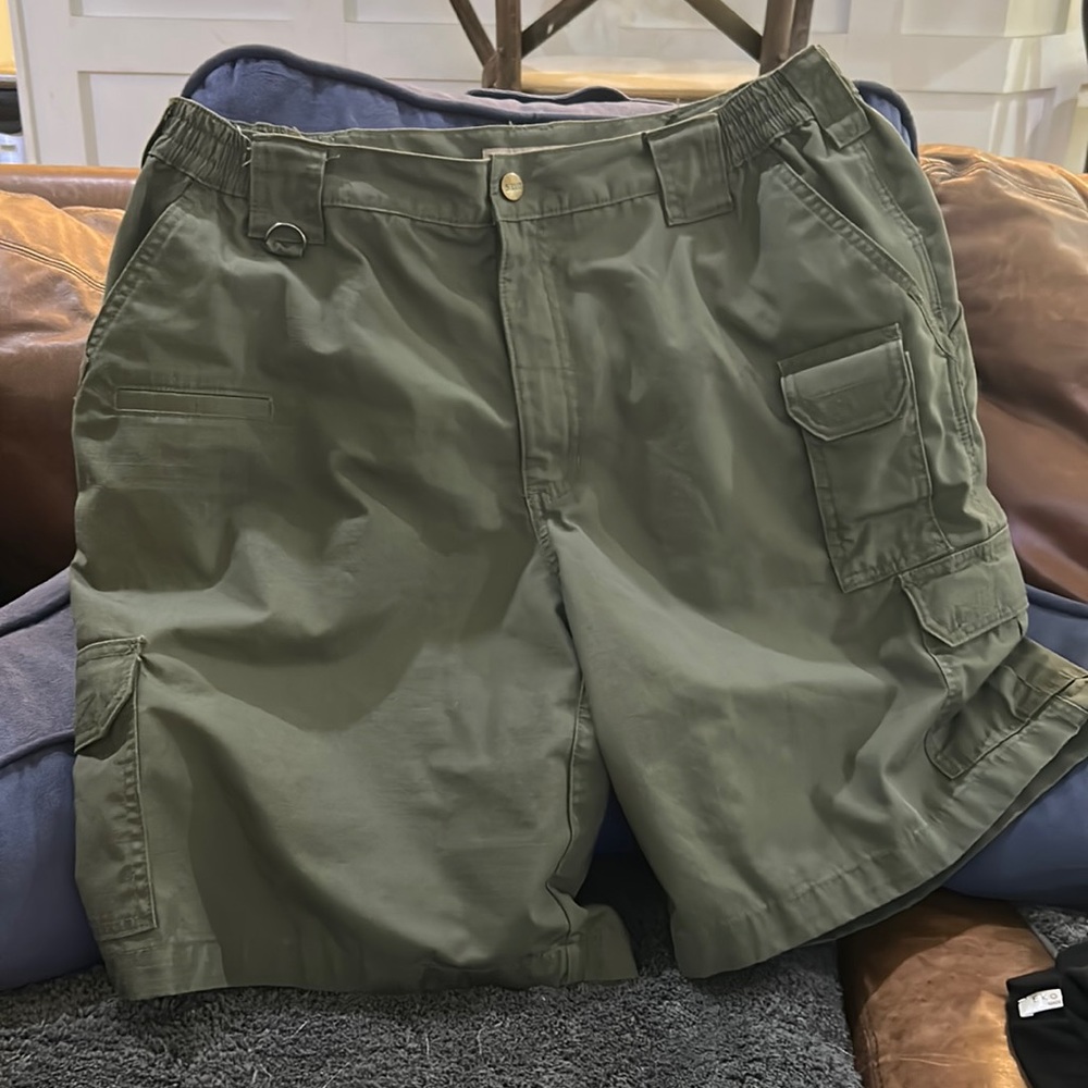Men’s 5.11 tactical short
